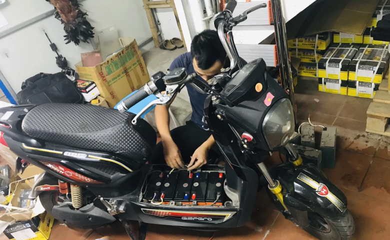 THAY BÌNH ẮC QUY XE ĐIỆN